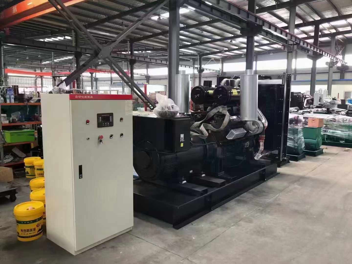 万载柴油发电机运行时的噪音和振动水平如何?
