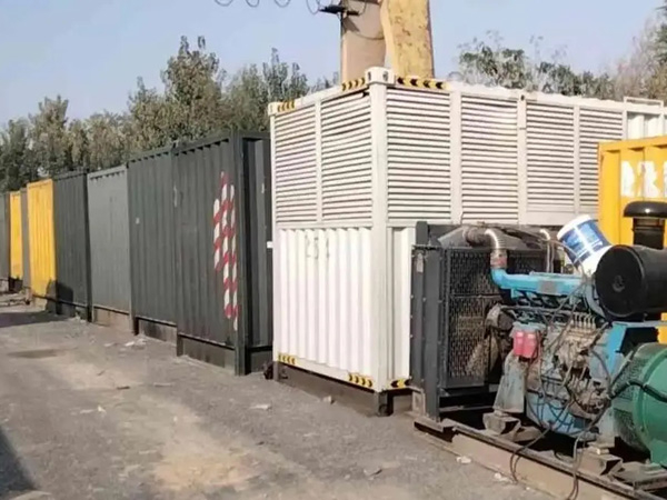 万载200KW柴油发电机机组每小时油耗是多少？