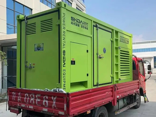 万载更换水冷式机油散热器的密封件时，如何选择合适的密封胶？